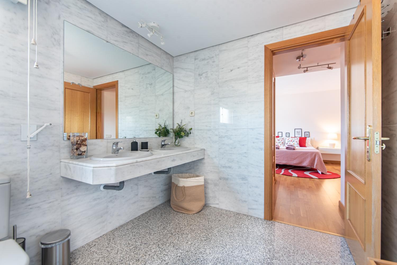 Luxury Pool And Free Parking Gran Via Madrid Centro Zbe Ferienhaus *