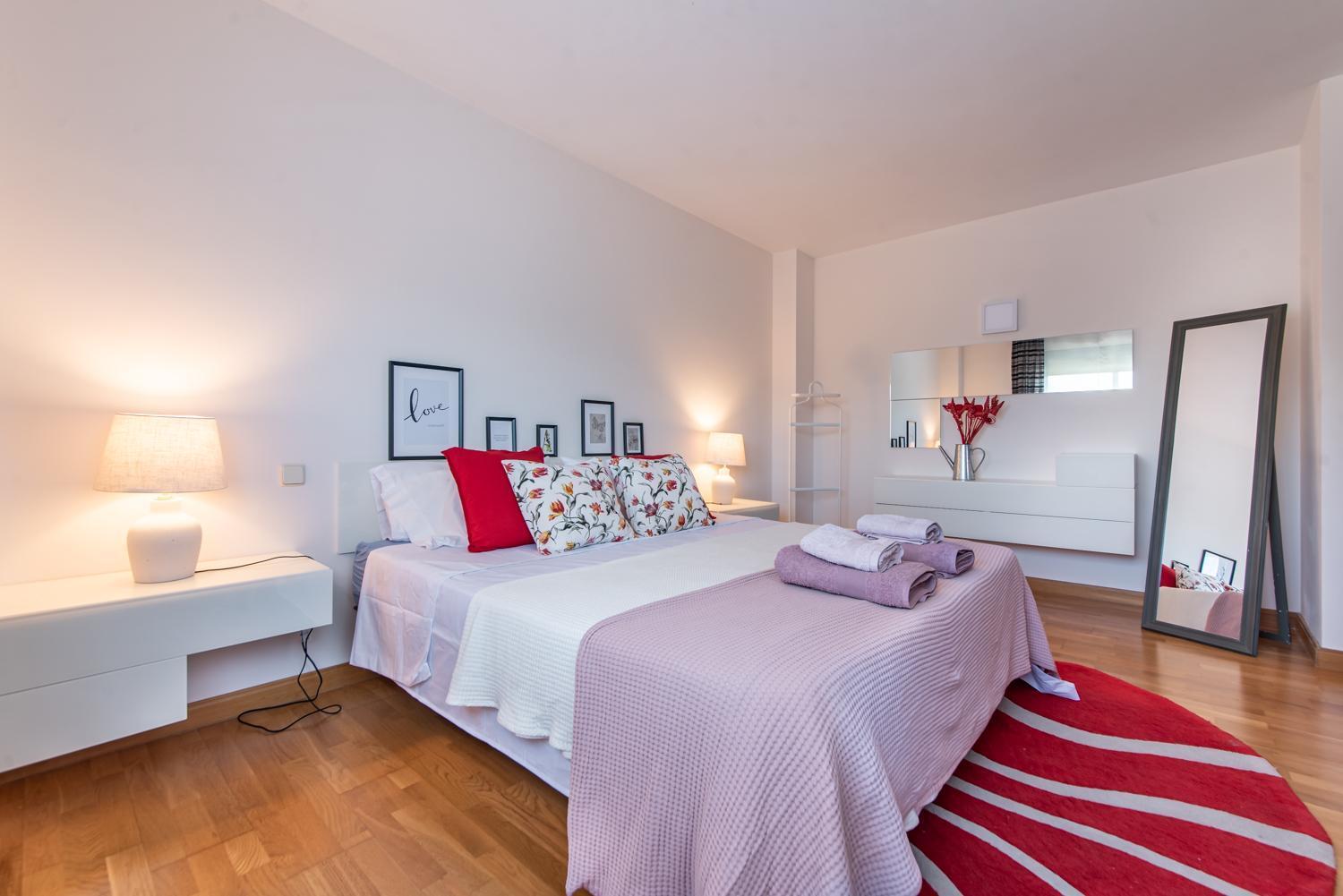Luxury Pool And Free Parking Gran Via Madrid Centro Zbe *