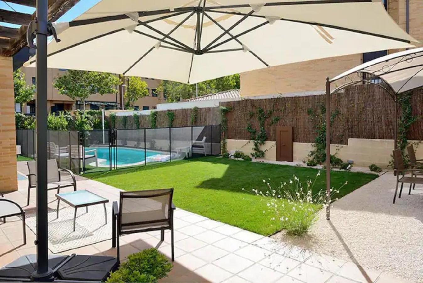 Ferienhaus Luxury Pool And Free Parking Gran Via Madrid Centro Zbe Villanueva de la Cañada